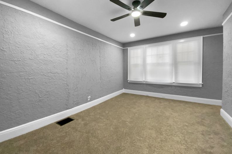 Photo 9 of 21 of 1033 Graymont Ave W, Birmingham, AL