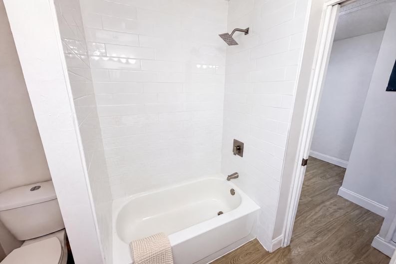 Photo 12 of 23 of 585 Hewett Dr, Orlando, FL