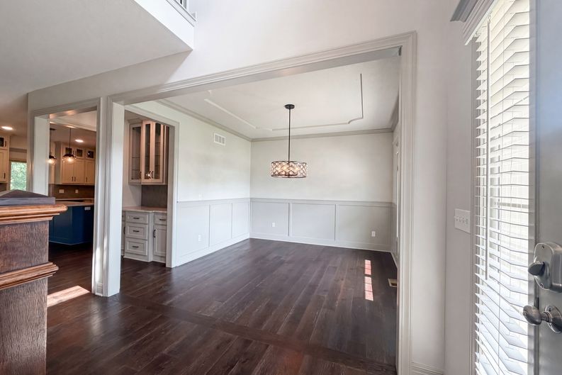 Photo 6 of 34 of 7540 N Amity Ave, Kansas City, MO