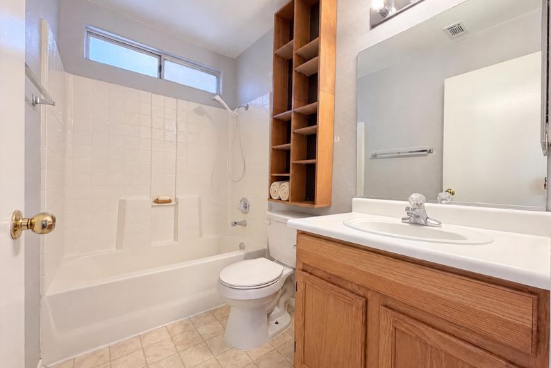 Photo 24 of 33 of 9121 Indian Breeze Dr, Las Vegas, NV