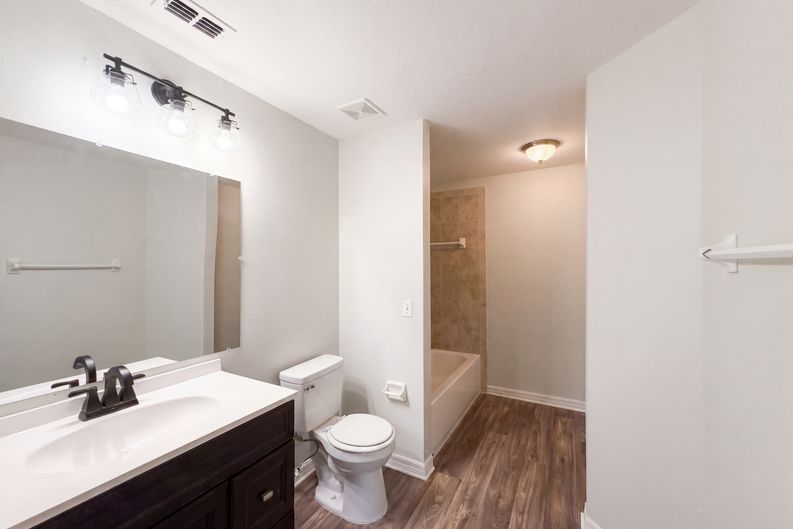 Photo 15 of 20 of 705 5th St, Wildwood, FL