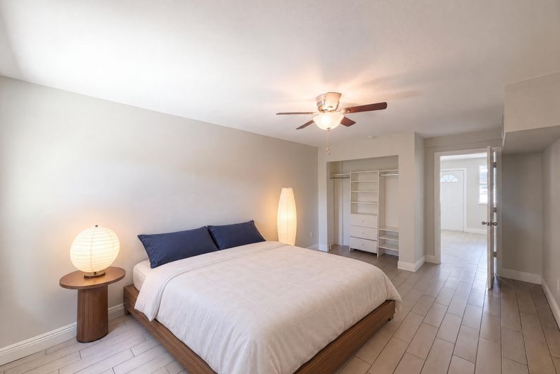 Photo 4 of 21 of 1610 Stevensons Dr, Clearwater, FL