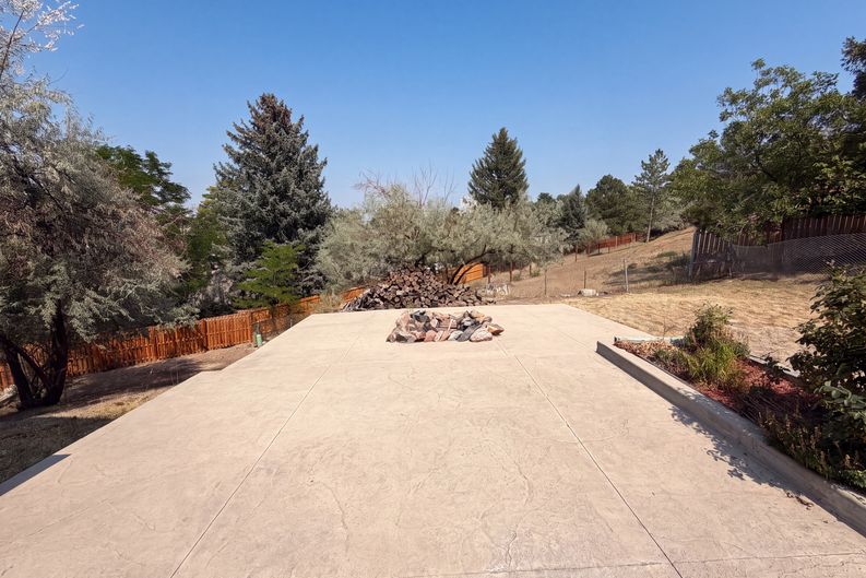 Photo 34 of 38 of 8273 W Plymouth Pl, Littleton, CO