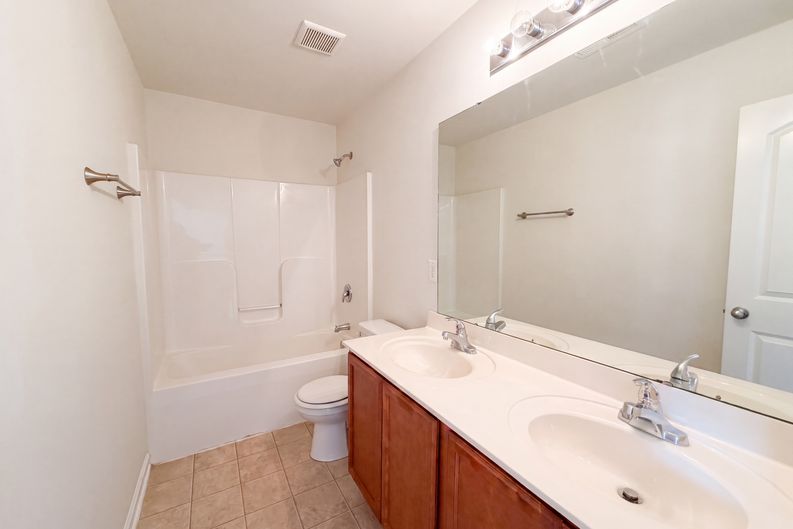 Photo 16 of 24 of 4655 Chapel Ridge Dr, Greensboro, NC