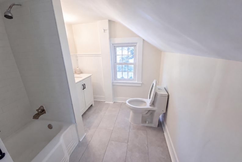 Photo 12 of 19 of 1026 Forbes St, East Hartford, CT