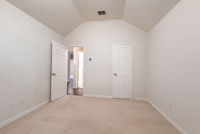 Photo 15 of 24 of 1420 Fleetwood Cove Dr, Grand Prairie, TX