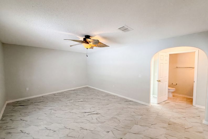 Photo 6 of 53 of 5191 Quintilis St, Spring Hill, FL
