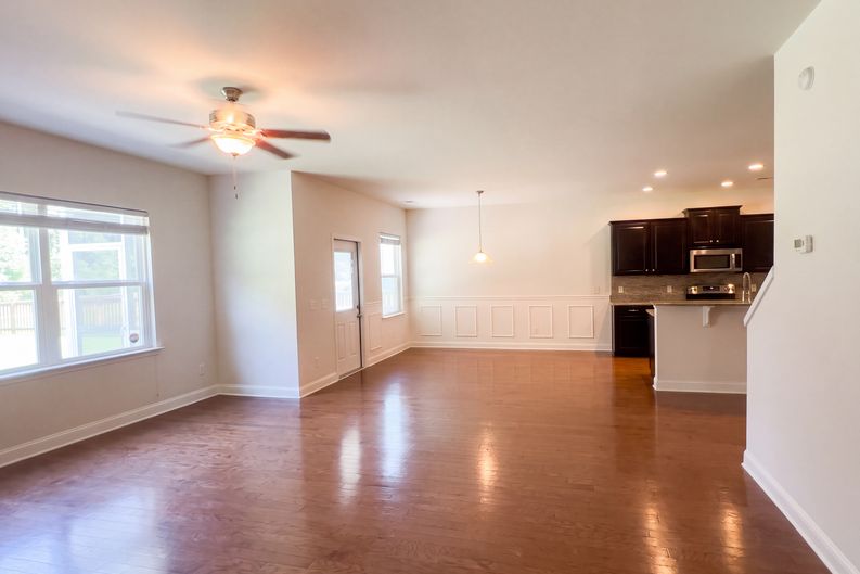 Photo 6 of 42 of 301 Decatur Dr, Summerville, SC