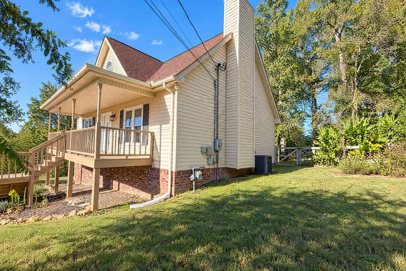 Photo 37 of 42 of 702 Lone Oak Dr, Pegram, TN