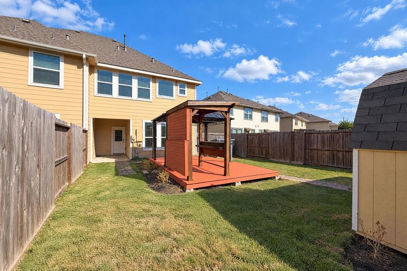 Photo 24 of 26 of 6516 Stoney Creek Dr, Pasadena, TX