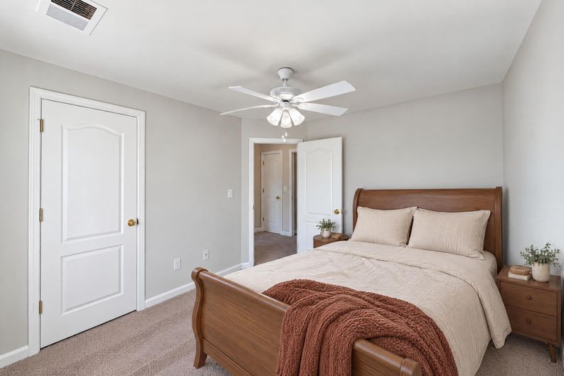 Photo 19 of 31 of 1041 Topaz Ln, Lithia Springs, GA