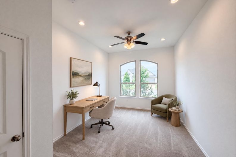 Photo 9 of 19 of 1631 Glade Meadows Dr, Joshua, TX