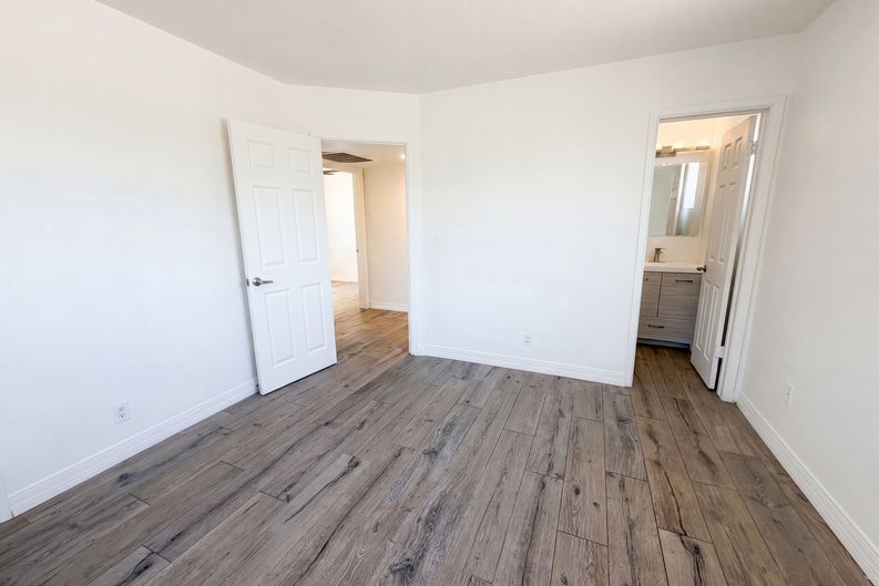 Photo 13 of 21 of 4505 W Clarendon Ave, Phoenix, AZ