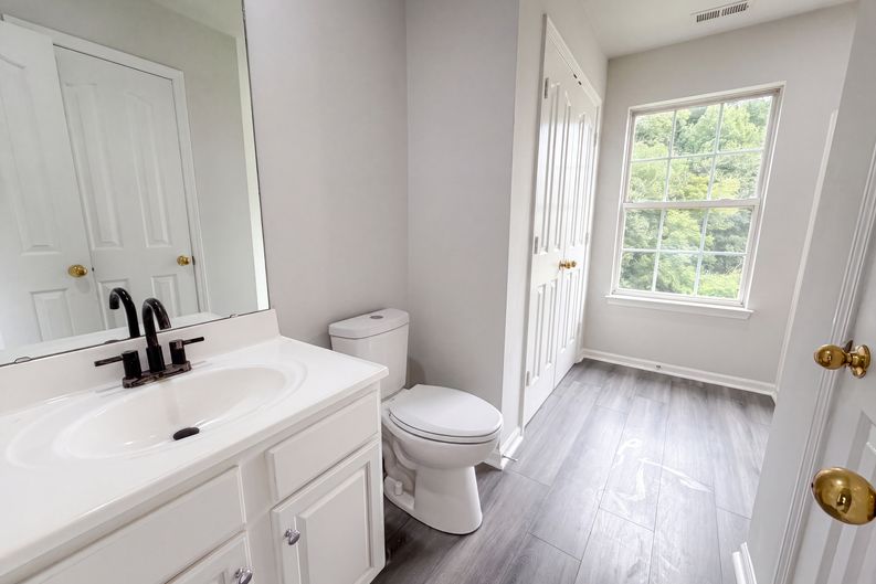 Photo 19 of 21 of 11220 Northwoods Forest Dr, Charlotte, NC