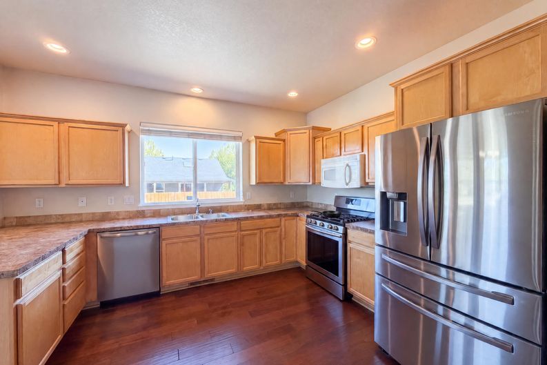 Photo 9 of 22 of 1586 NE Grandhaven St, McMinnville, OR
