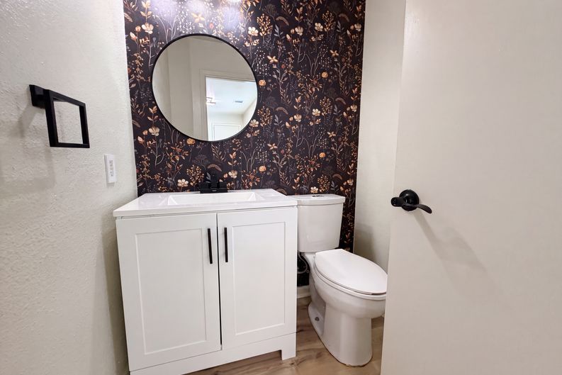 Photo 10 of 19 of 10602 Springwood Sq, Universal City, TX