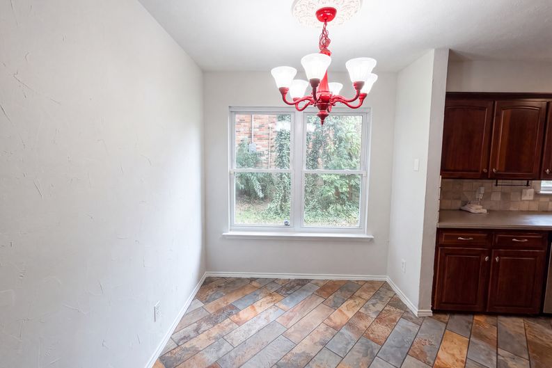 Photo 9 of 24 of 8839 Sweetwater Dr, Dallas, TX