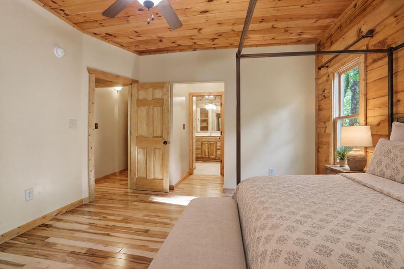 Photo 15 of 36 of 702 Ranch Mountain Dr, Dahlonega, GA