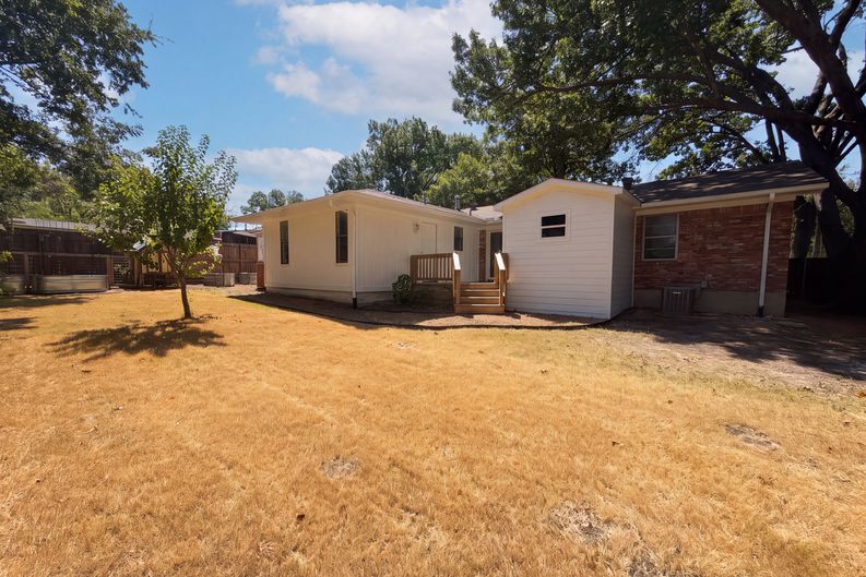 Photo 16 of 23 of 808 Griffin St, McKinney, TX