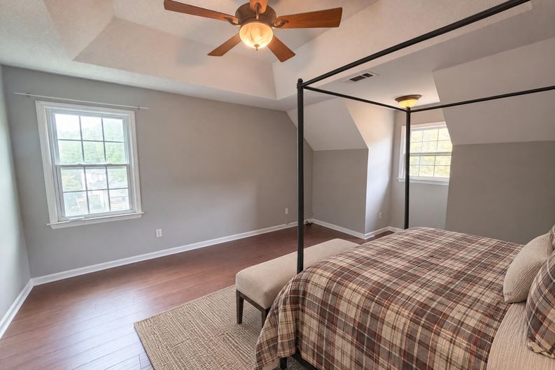 Photo 4 of 31 of 3795 Churchill Dr, Marietta, GA