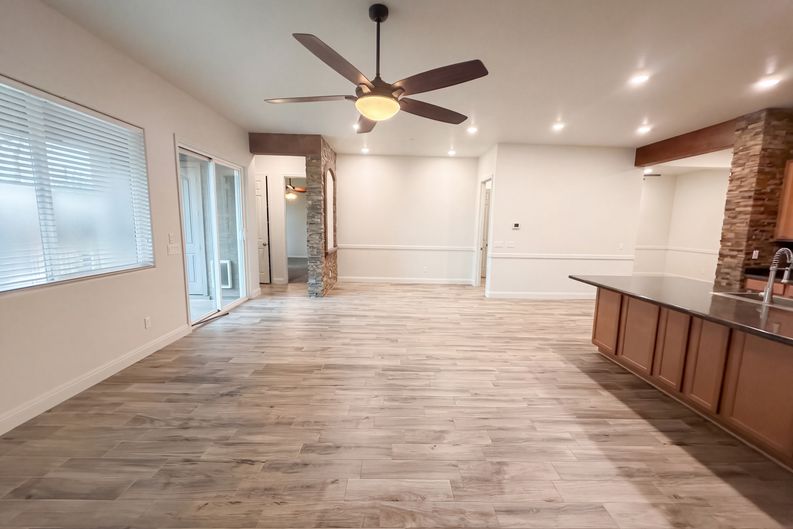 Photo 8 of 22 of 13155 W Avenida Del Rey, Peoria, AZ