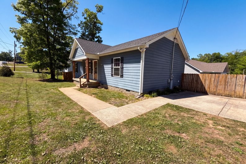 Photo 18 of 24 of 109 Coco Ln, Lewisburg, TN