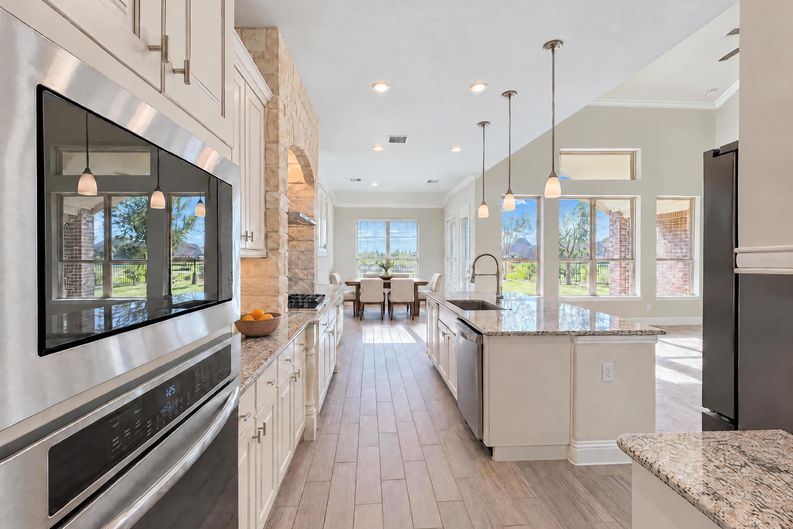 Photo 6 of 32 of 6503 Providence River Ln, Katy, TX