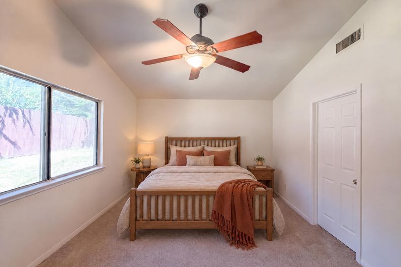 Photo 7 of 16 of 710 Brazos Dr, Temple, TX