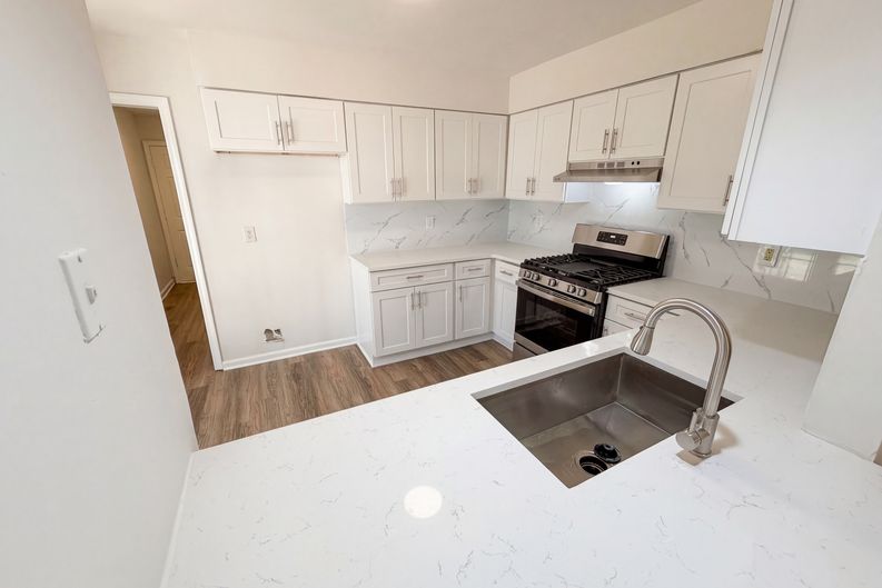 Photo 9 of 18 of 5003 Henson Dr SW, Mableton, GA