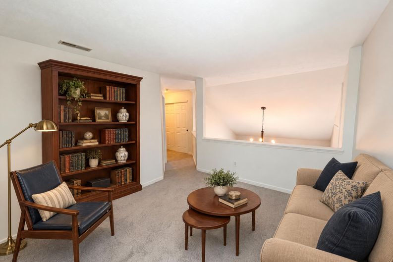 Photo 13 of 21 of 5259 Baysdon Cir, Indianapolis, IN
