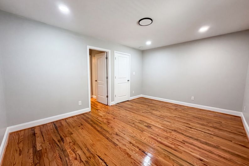 Photo 10 of 27 of 2801 Shades Crest Rd, Vestavia Hills, AL