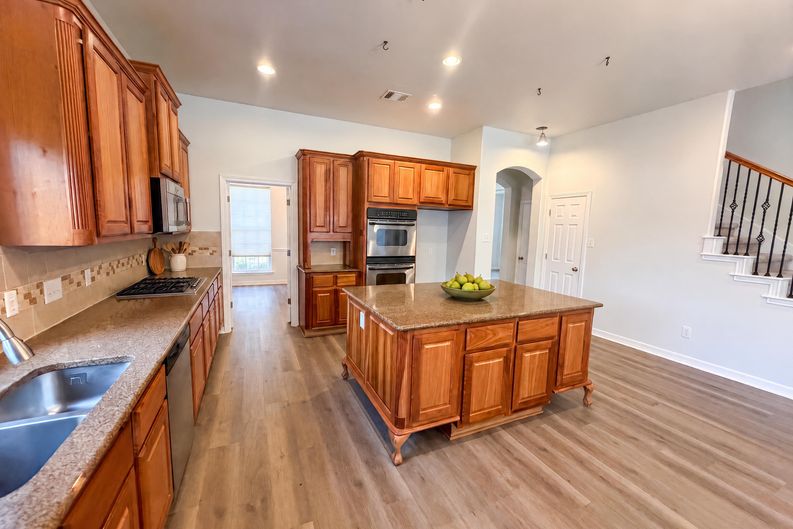 Photo 11 of 26 of 1724 Westend Pl, Round Rock, TX