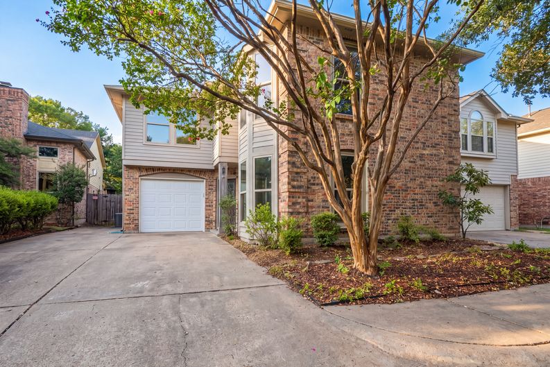 Photo 17 of 19 of 13324 Pandora Cir, Dallas, TX