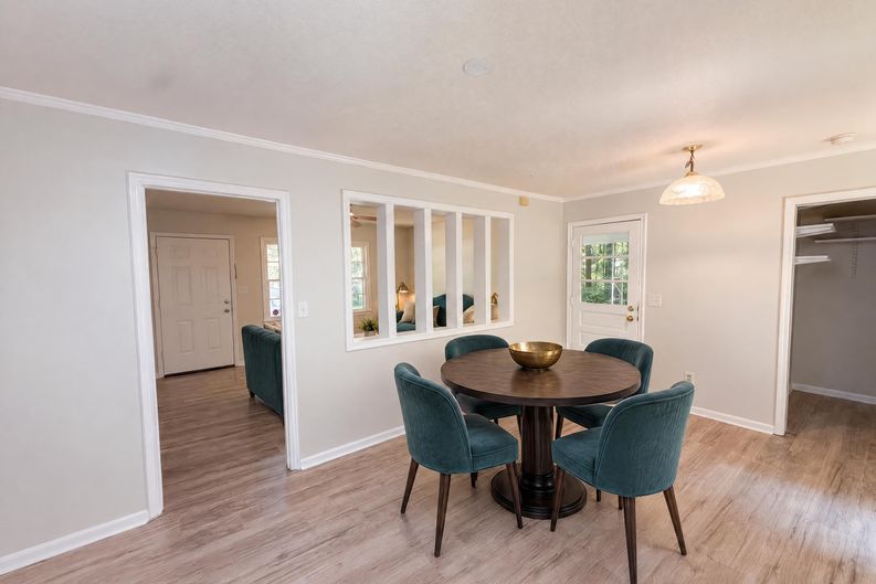 Photo 6 of 17 of 6220 Paylor St, Mebane, NC