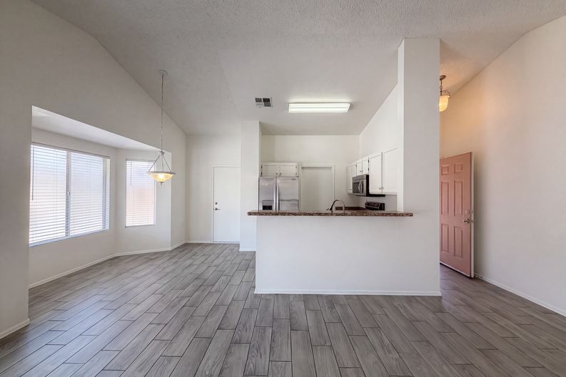 Photo 6 of 20 of 1842 E Riviera Dr, Chandler, AZ