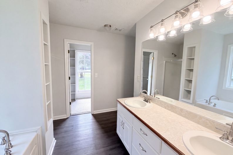 Photo 19 of 35 of 1396 Bramlett Forest Ct, Lawrenceville, GA