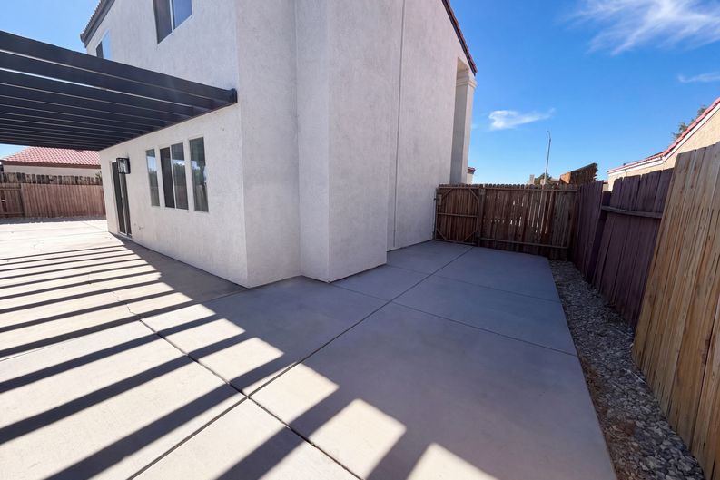 Photo 19 of 21 of 16960 Sorrento Ln, Victorville, CA