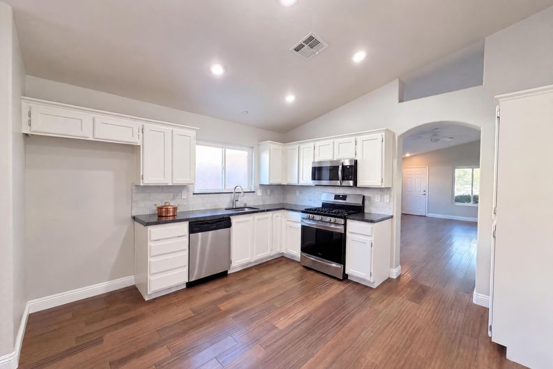Photo 14 of 39 of 8032 Tailwind Ave, Las Vegas, NV