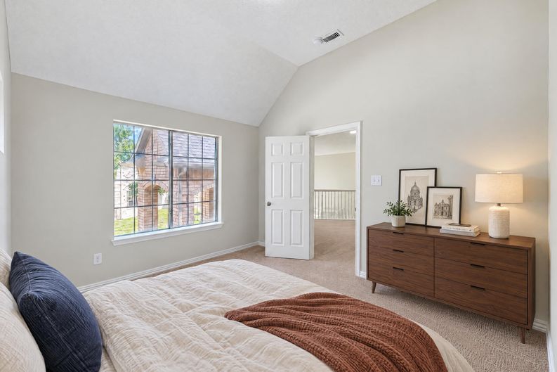 Photo 19 of 29 of 1017 Laurel Oak Dr, Flower Mound, TX