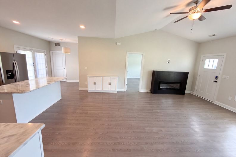 Photo 8 of 16 of 7825 Medlin Rd, Monroe, NC