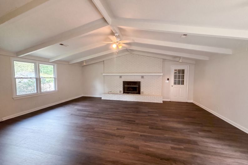 Photo 3 of 29 of 161 Skinner Rd, Inman, SC