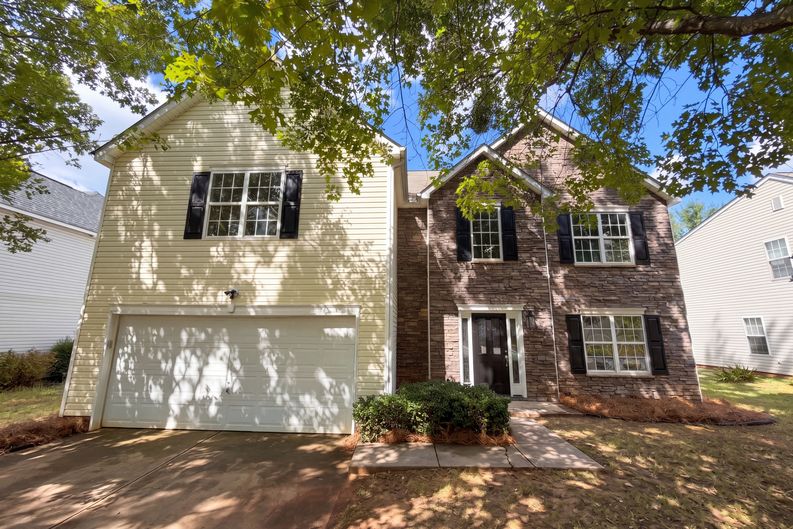 Photo 1 of 29 of 815 Southridge Dr, Monroe, NC
