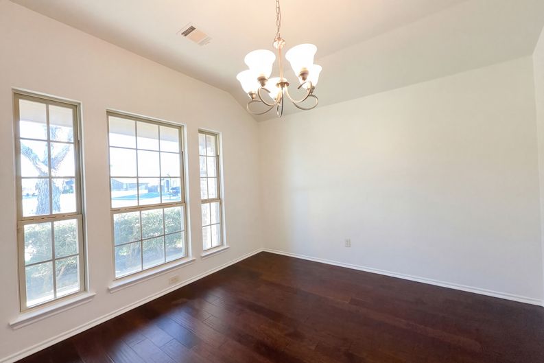 Photo 6 of 17 of 5591 Coventry Dr, Prosper, TX