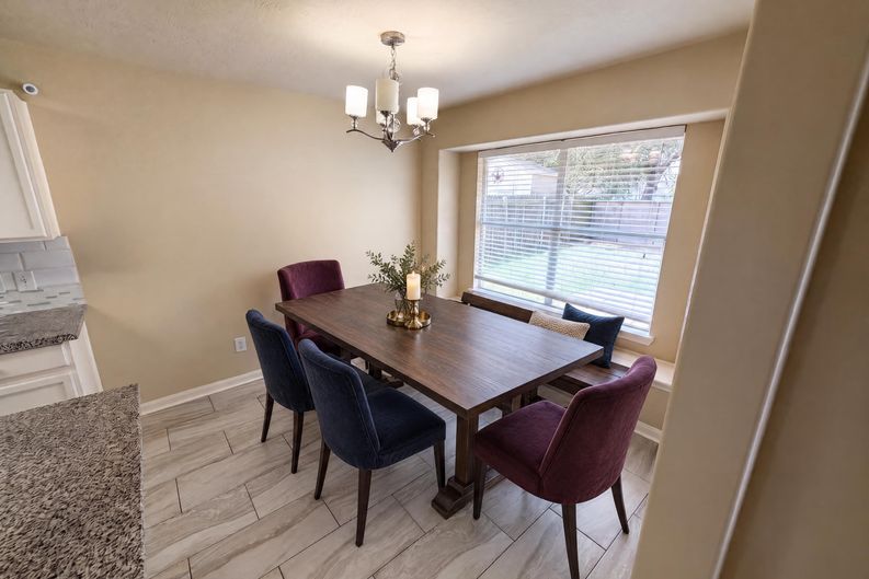 Photo 6 of 28 of 10250 Rolleston Ln, Houston, TX