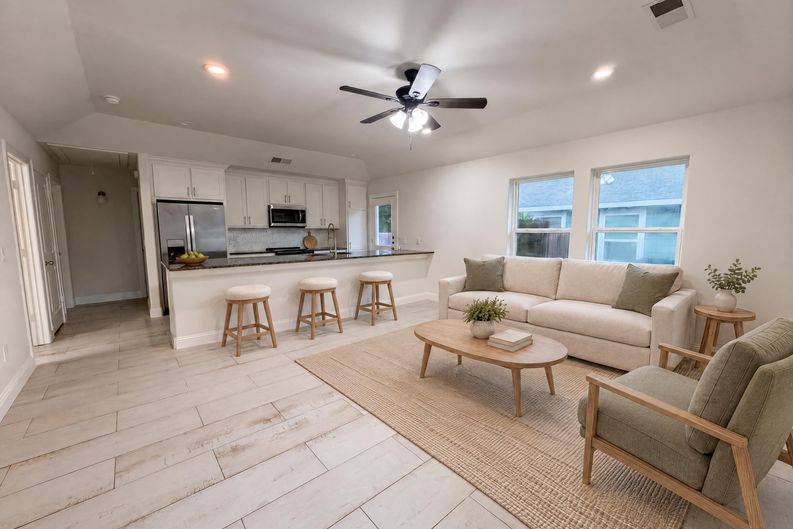 Photo 10 of 20 of 709 W Hull St, Denison, TX
