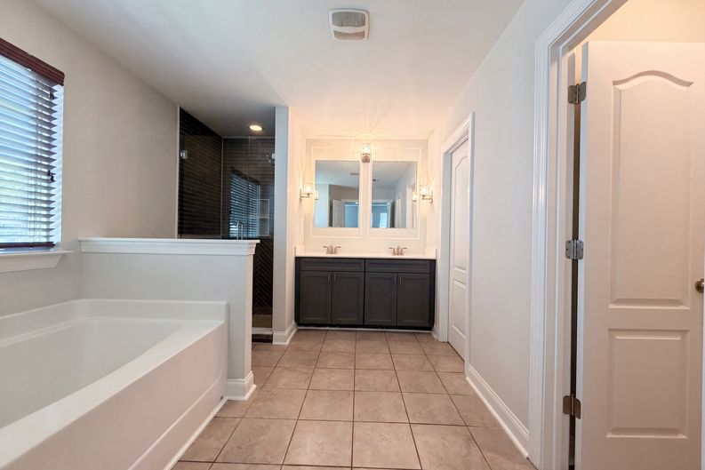 Photo 9 of 26 of 301 Cypresshill Ct, Simpsonville, SC