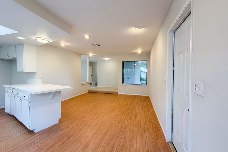 Photo 8 of 21 of 2785 Bonita Dr, Highland, CA