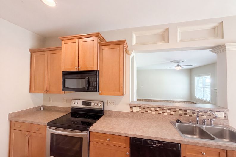 Photo 9 of 17 of 4143 White Kestrel Dr, Raleigh, NC