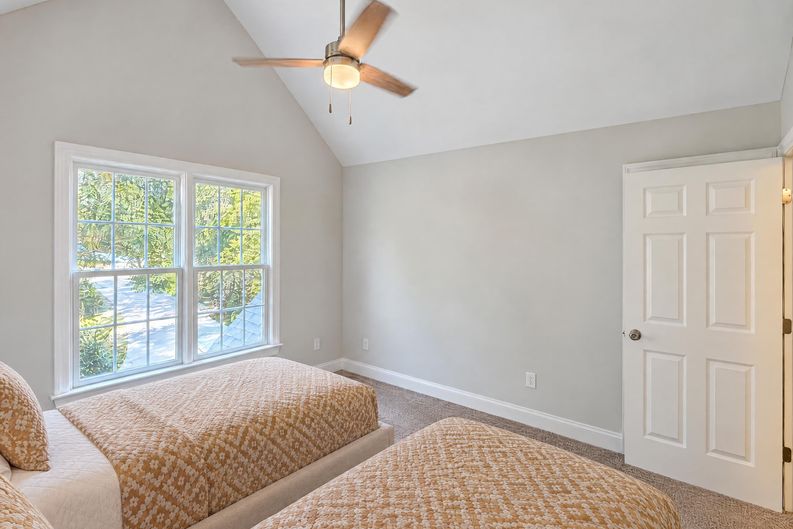 Photo 19 of 29 of 2916 Woodslope Dr, Raleigh, NC