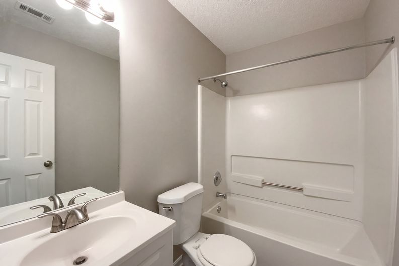 Photo 19 of 21 of 6773 Biscayne Blvd, Rex, GA